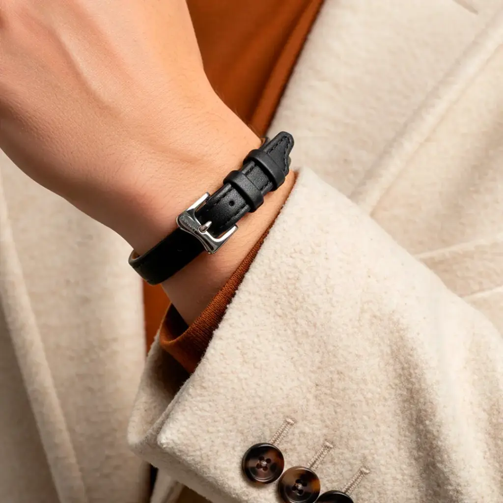 [EX10.57.1.0.S.1.1] Seconda Pelle Bracelet Flat Black (S)